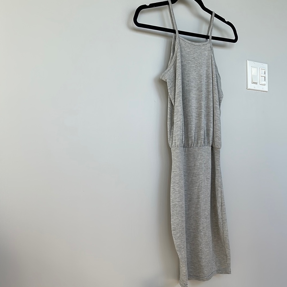 boohoo Elegant Grey Sleeveless Dress (S/M)